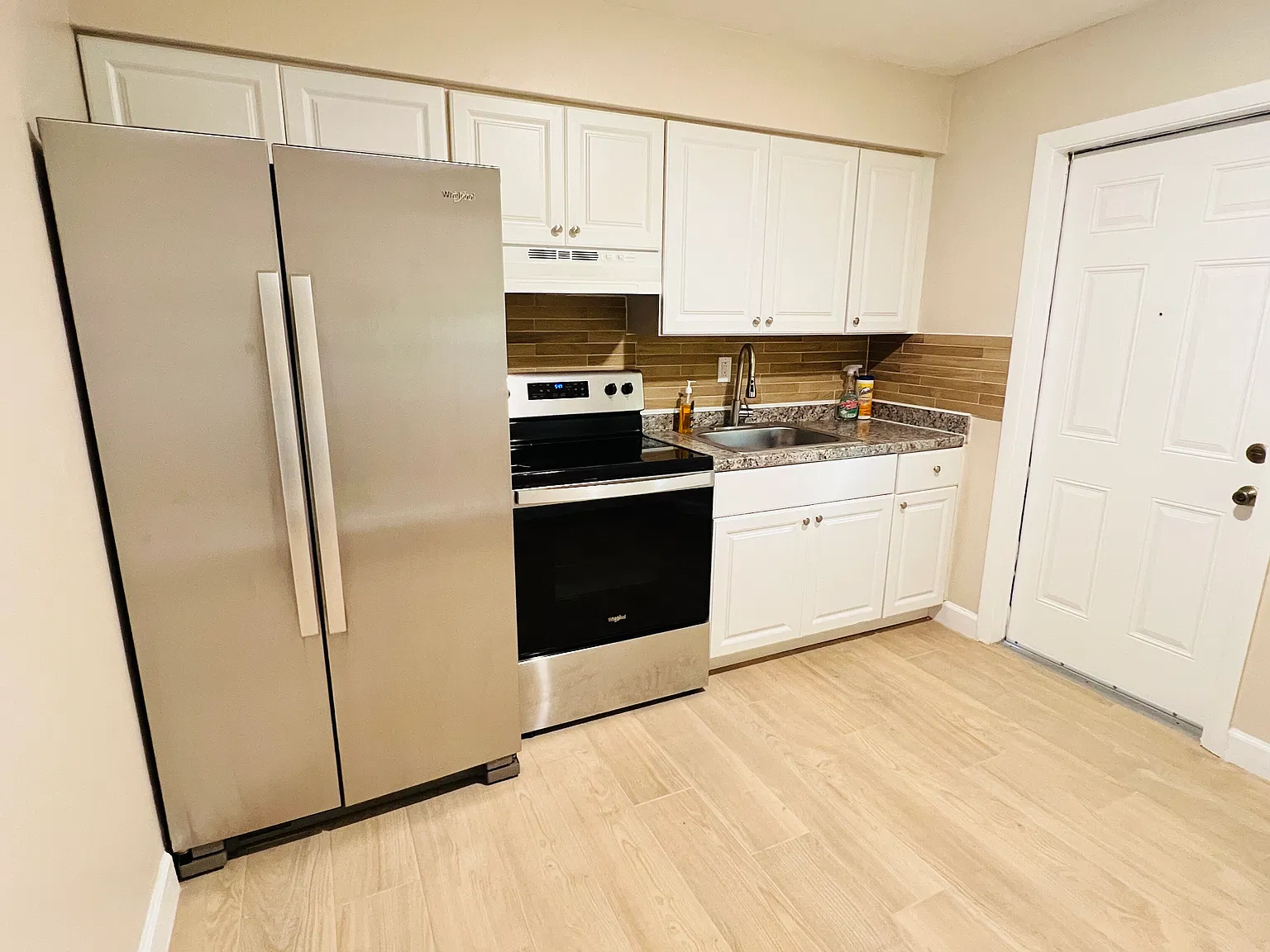 1 bed, 650 sqft, $1,250 — Photo 2