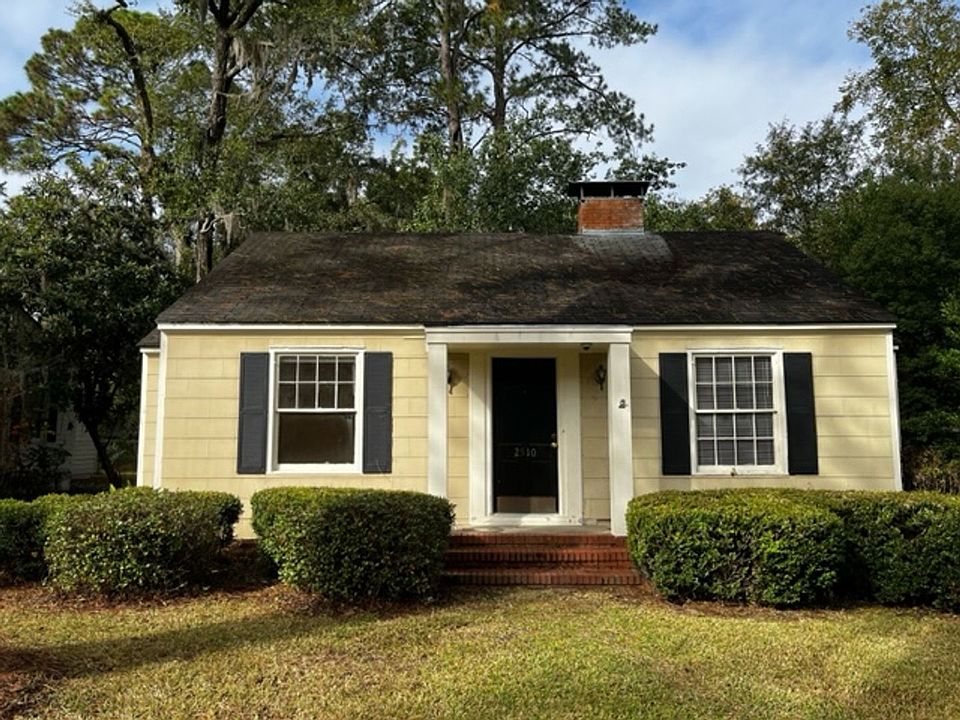1st image of 2510 Churchill Dr