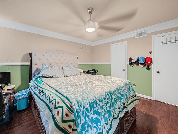 5th image of 8203 Catalina Ln