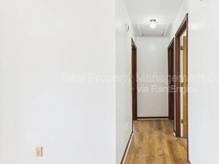 530 Highland Ave — Photo 9