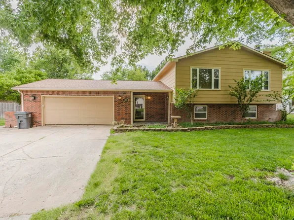 1431 N Fieldcrest St, Wichita, KS 67212