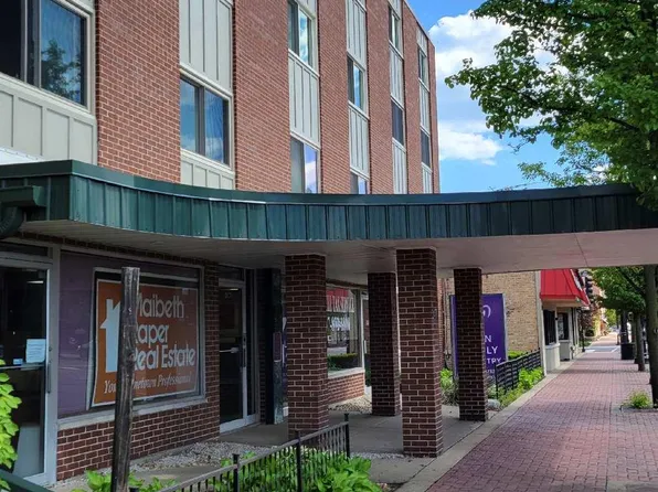 2671 Sheridan Rd, Zion, IL 60099