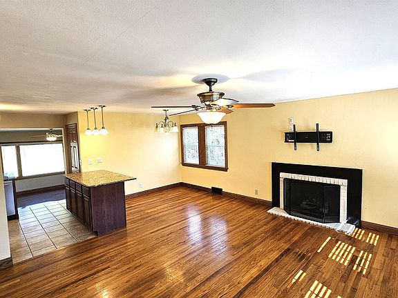 5th image of 116 Skylark Dr
