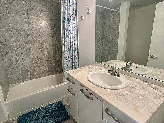 5th image of 244 Biscayne Blvd APT 346
