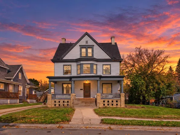 606 W Rollin St, Edgerton, WI 53534