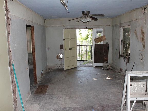 3rd image of 2143-47 Everett Ave
