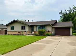 1844 9th Ave, Grinnell, IA 50112