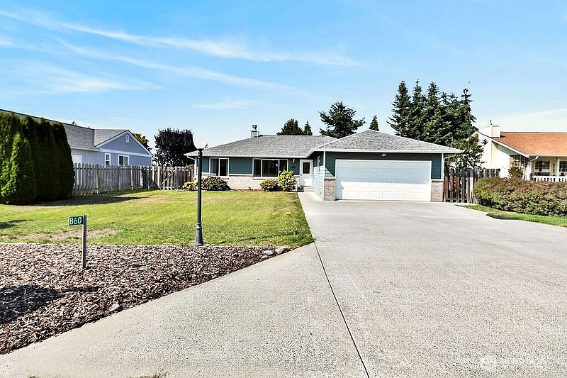 2nd image of 860 W Sylvester Court