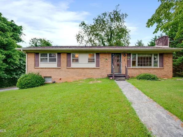 230 Russell Rd, Blountville, TN 37617