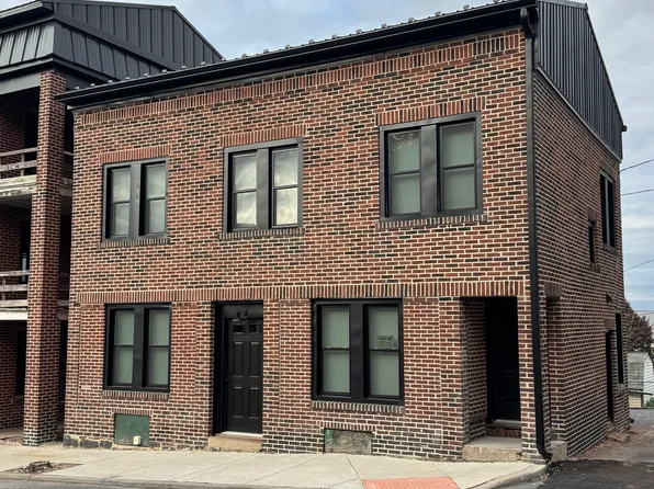 310 7th St Unit 2, Altoona, PA 16602