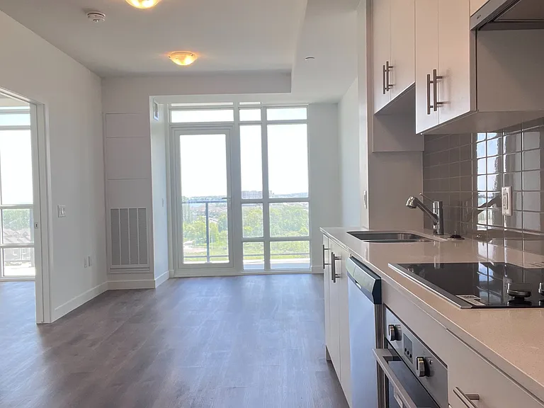 461 Green Rd #916 — Photo 1