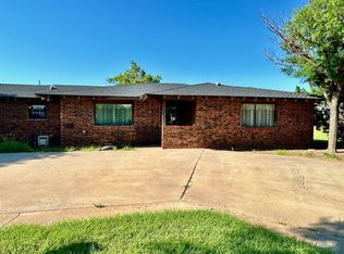 2105 E 1st St, Dumas, TX 79029