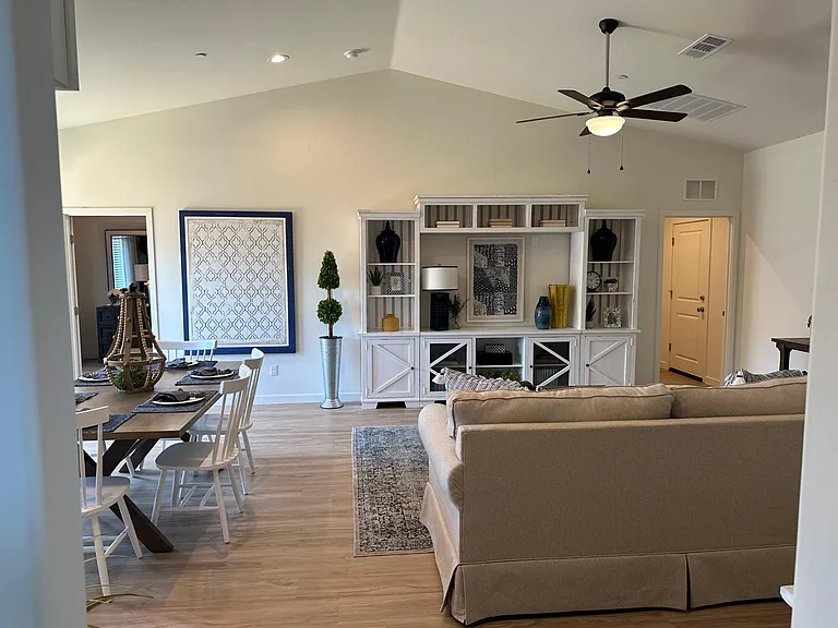8506 Frankie Lou St #B — Photo 16