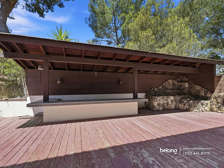 35640 Dormer Rd — Photo 2