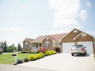 161 Saint Barts Dr, Hazard, KY 41701