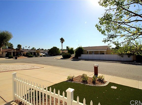 5th image of 28140 Gardena Dr