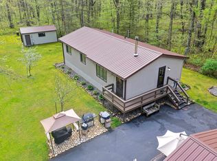 N6828 Springbrook Rd, Cecil, WI 54111