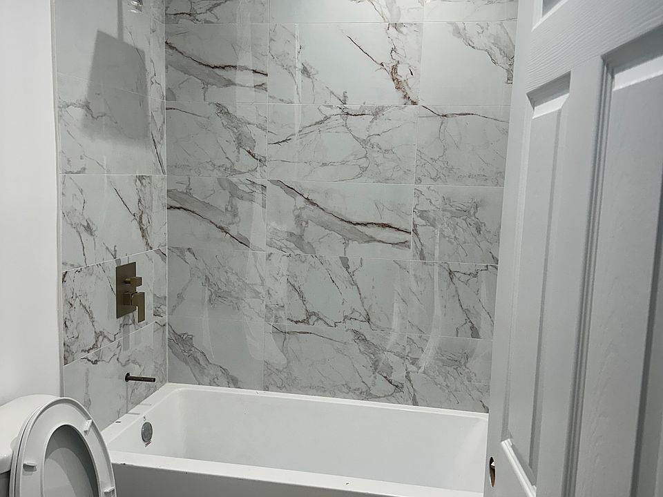 2nd image of 8424 Ramsgate Ave #4