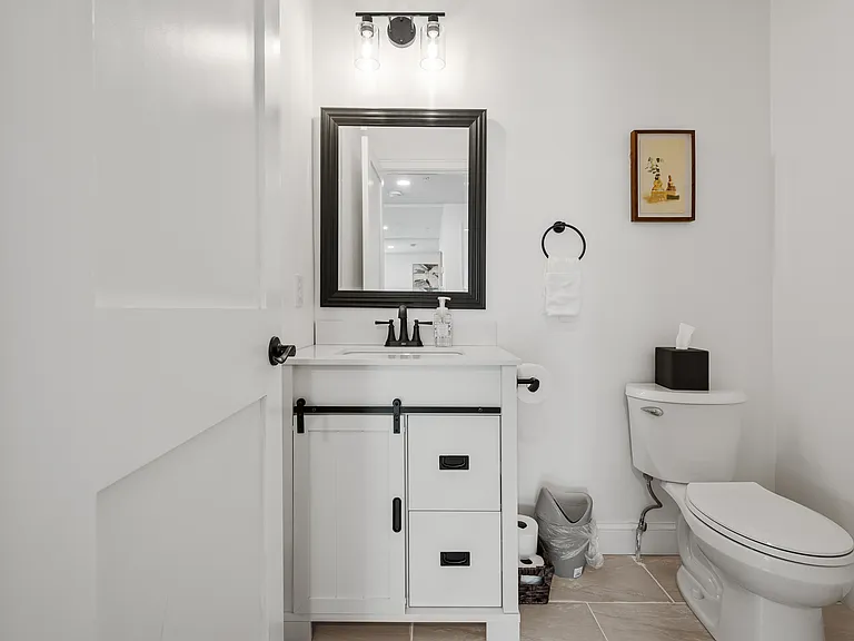 Chilmark St — Photo 20