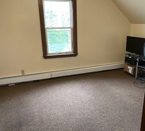 3rd image of 78 Woodward Ave Floor 2
