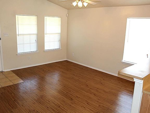 4th image of 17826 Seco Creek Ln