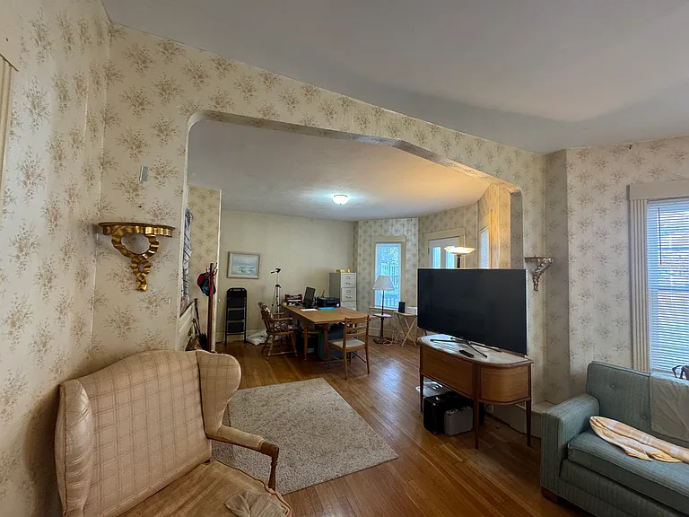 98 Westbourne Ter #2 — Photo 14