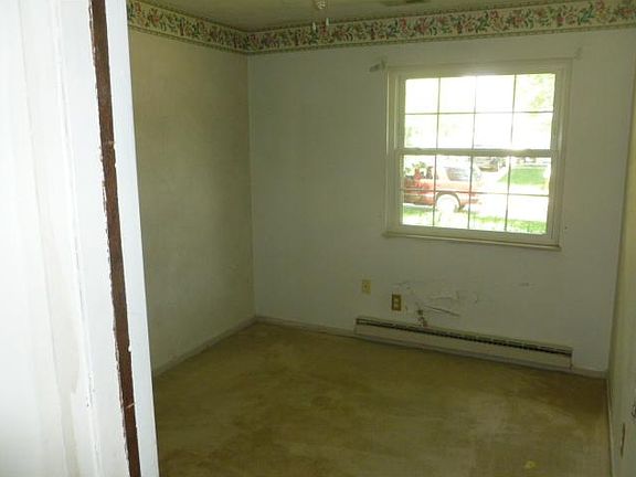 5th image of 1127 Milwaukee Ct