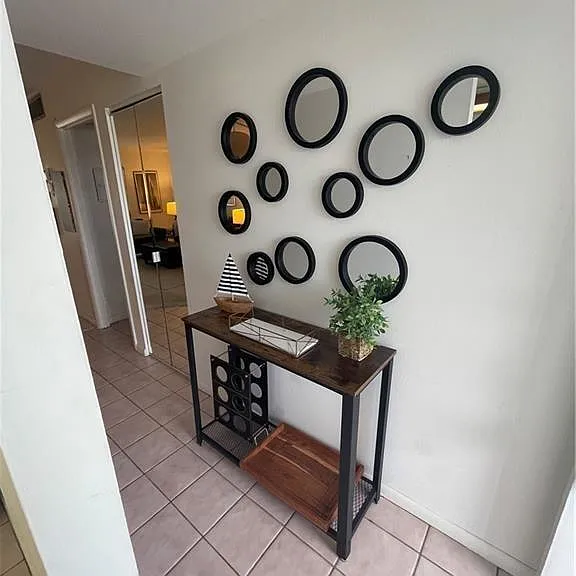 1900 Alamanda Dr #303 — Photo 7