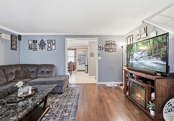 4th image of 64 Macintosh Ln Unit 64