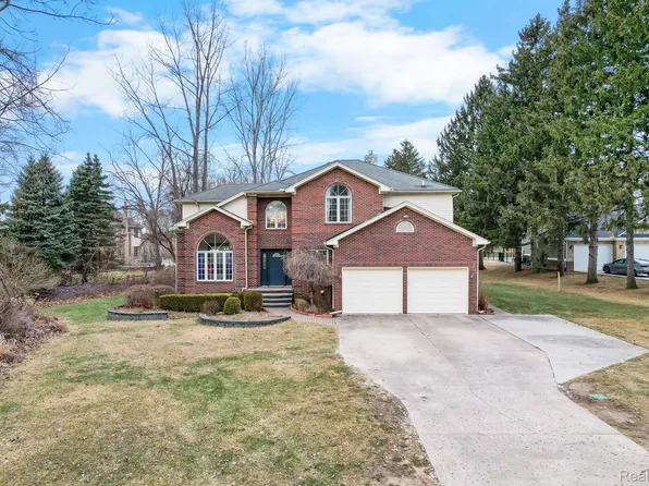 11193 Chicago Rd, Warren, MI 48093