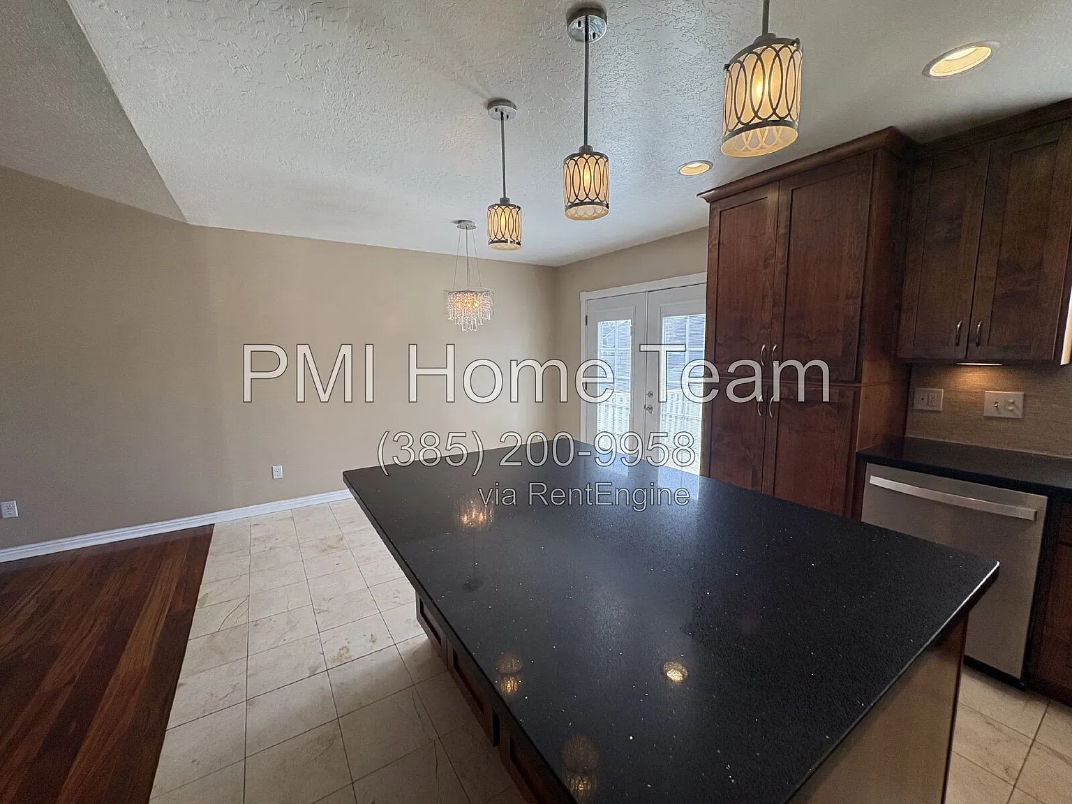 3 bed, 2.0 bath, 1656 sqft, $1,995 — Photo 3