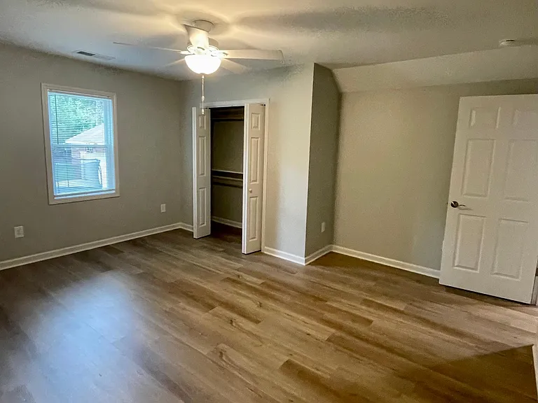 475 N Saylor St — Photo 17