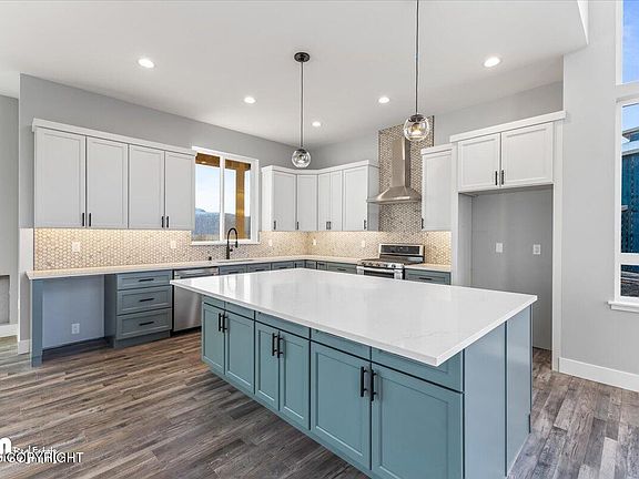 3rd image of 2613 S Rainbow View Cir