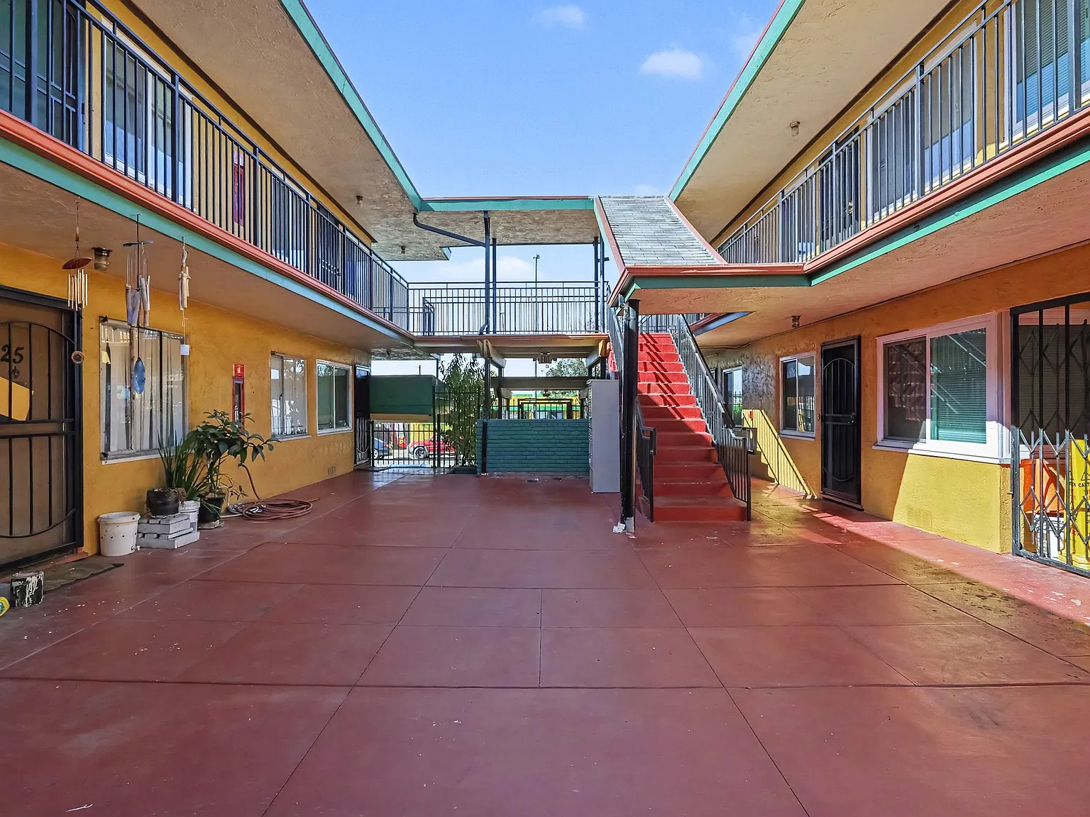 1 bed, $2,546 — Photo 3