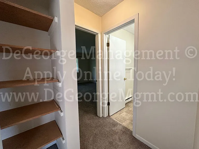 Parkway Apartments — Photo 15