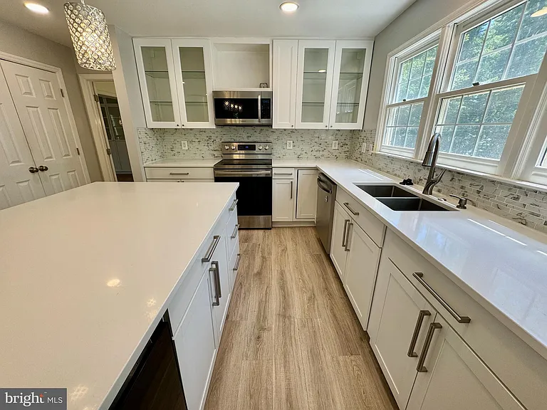 202 Anchor Cv — Photo 16