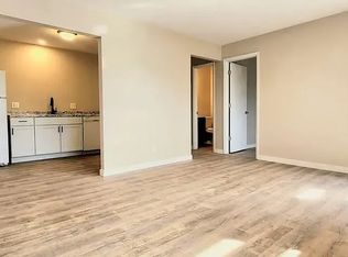 516 N 14th St #2, Manhattan, KS 66502