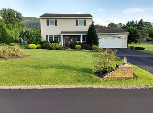 96 Larock Rd, Sugarloaf, PA 18249