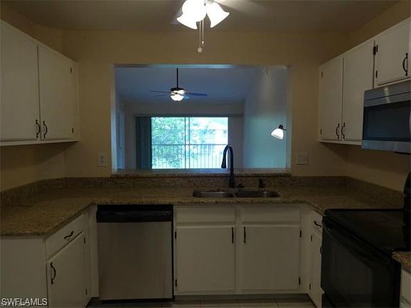 3rd image of 1406 Churchill Cir APT 201