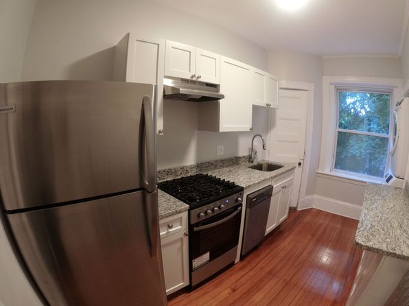 32 High St #3