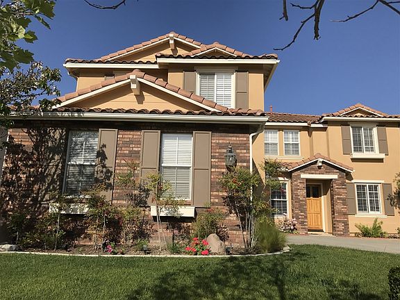 2nd image of 14052 Waterford Ln