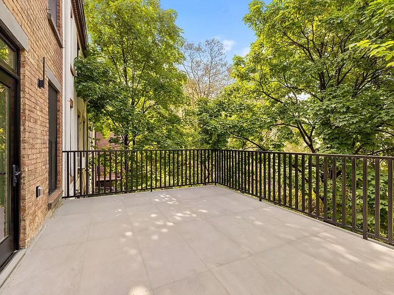 30 Sterling Pl #2 — Photo 6