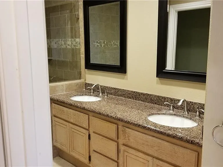 415 Townsquare Ln #225 — Photo 12