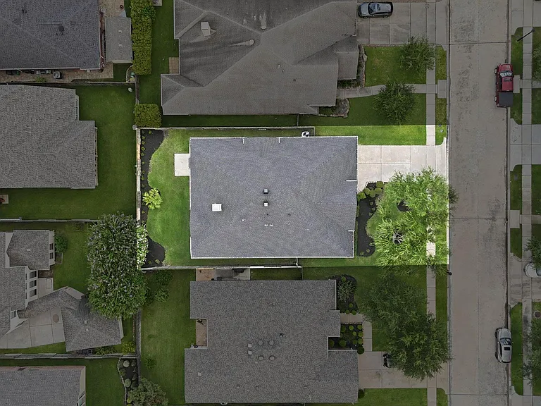 10703 Twilight Creek Ln — Photo 45
