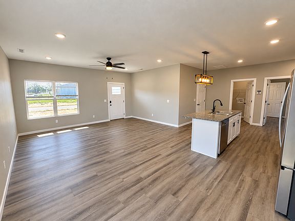 5th image of 5151 W Crestmere Dr
