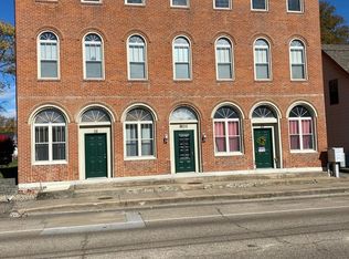 315 W Main St APT 21, Mascoutah, IL