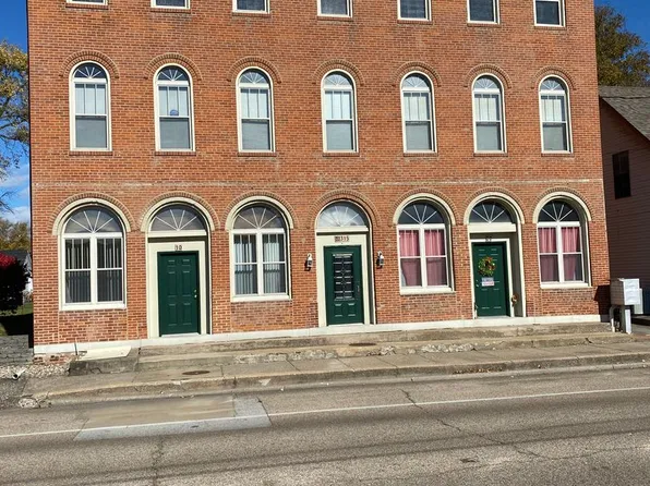 315 West Main St, 315 W Main St APT 21, Mascoutah, IL 62258