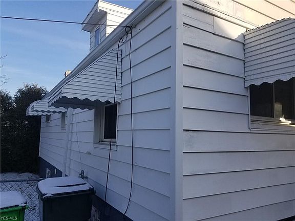 4th image of 20471 Miller Ave