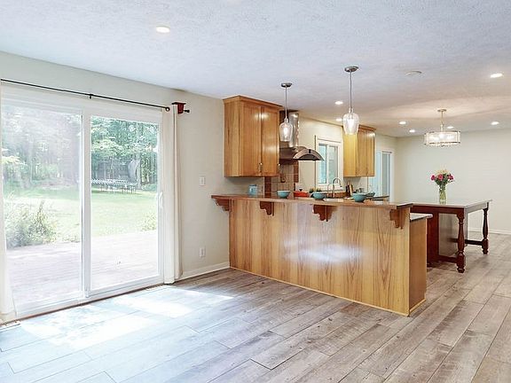 5th image of 1080 Sheerbrook Dr