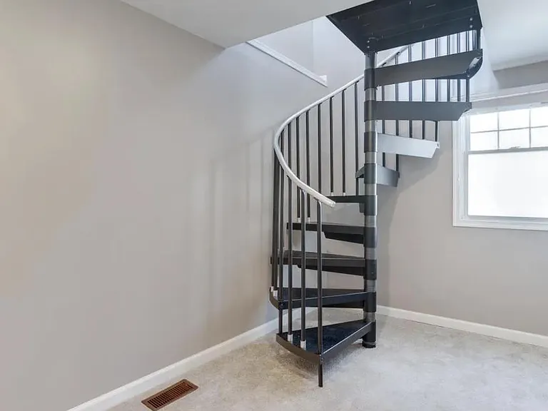 1612 Portugal St — Photo 14